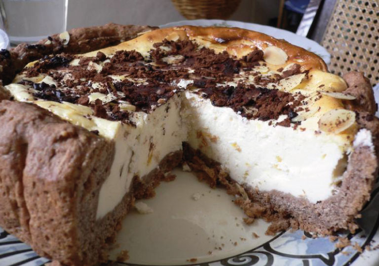 Gâteau truffé au chocolat blanc et amandes